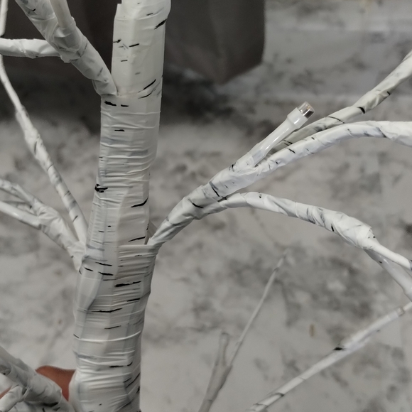 Light Up White Birch Tree - Picture 4 of 12